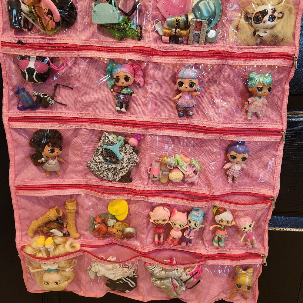 LOL Surprise Dolls With Accessories & Home 4 Door Hanger Display Bundle - Picture 2 of 10